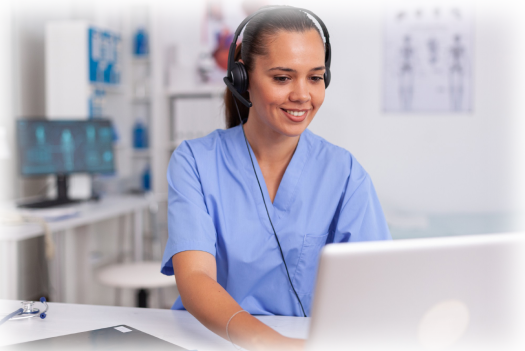 A licensed professional meeting with an Almadelic patient over a virtual meeting.